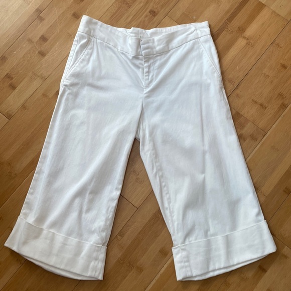 Lilly Pulitzer White Capri Pants - white label - Size 2 - Picture 1 of 3